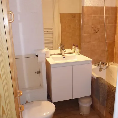 3 Personnes Avec Balcon Expose Sud, Garage Inclus - Fr-1-263-8 Apartment